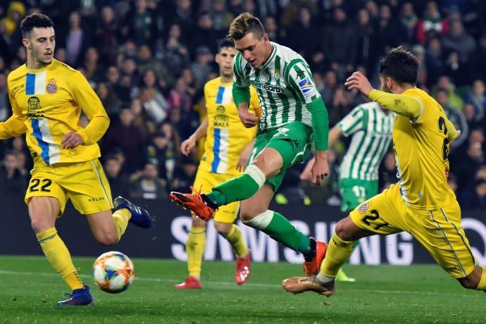 贝蒂斯2-1逆转塞维利亚！队史第4次西甲6连胜 德比战终结5年等待