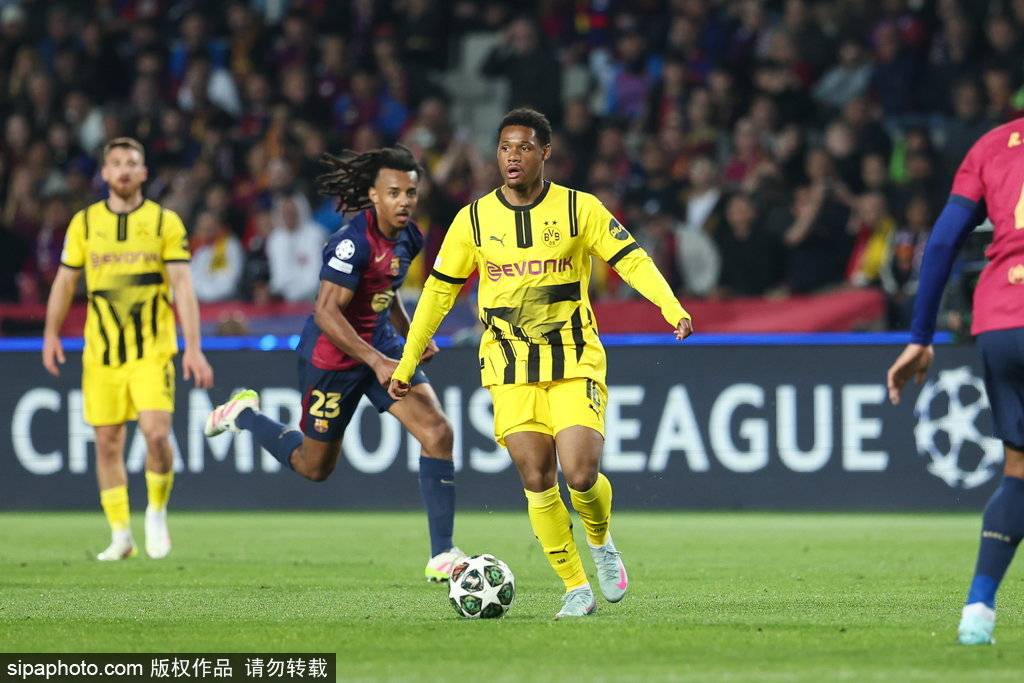 拜仁、巴萨还是皇马？德甲巨人重启对塔赫的追逐，欲在免签战中胜过西甲劲敌