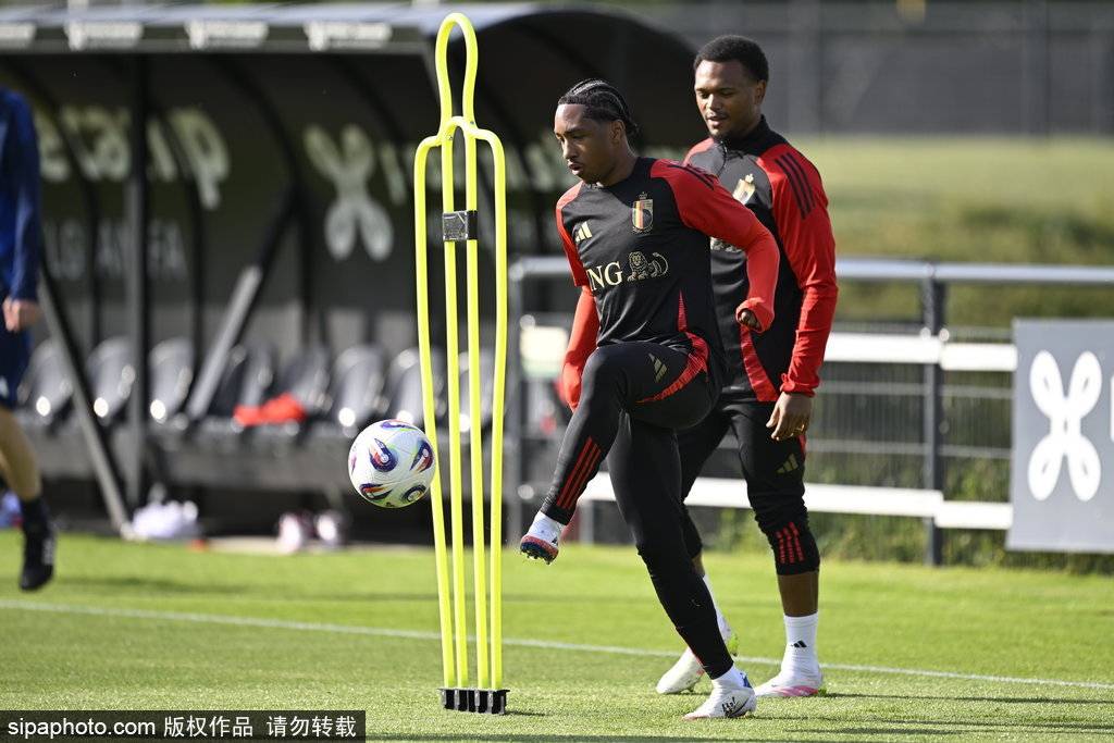 利物浦锁定里昂天才边锋！2000万欧抢夺比利时新星福法纳