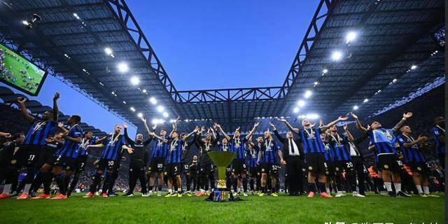 国米主帅闪电离职引众怒沙特高薪挖角球队士气跌至谷底